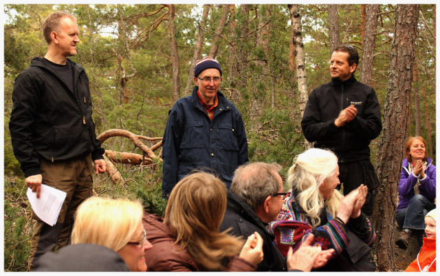 Ulf Perbo ledde gudstjänsten och förättade invigningen tillsammans med Ingvar Nordin och Mats Häger. Den senare har haft huvudansvaret för upprustningen.